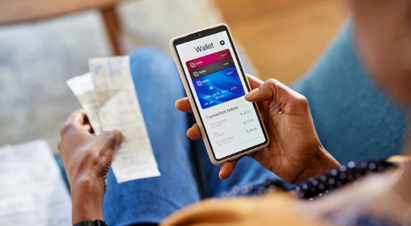 Digital banking features for mobile users